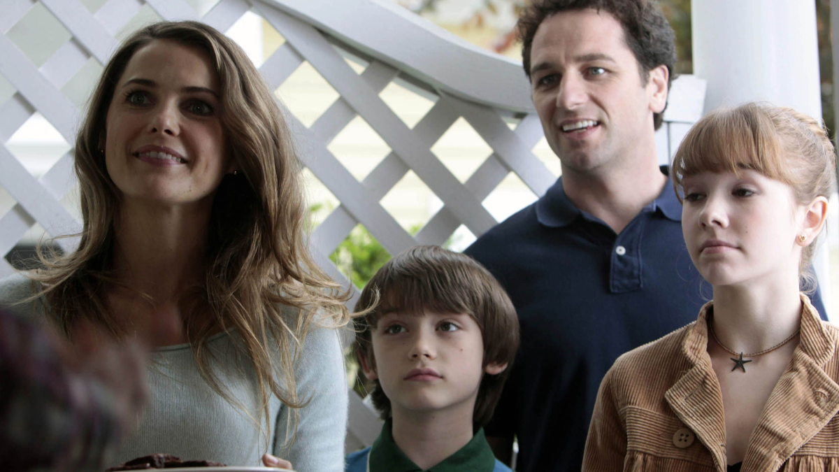 Keri Russell and Matthew Rhys as Elizabeth and Philip Jennings in The Americans.